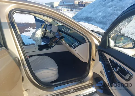 2023 Mercedes-Benz S 500 4Matic z USA, uszkodzony, nr VIN W1K6G6DB1PA179843